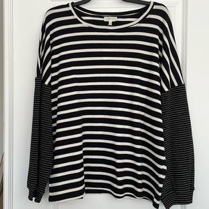 Hayden top in black and cream